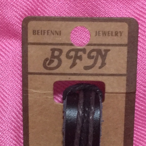 FINAL MARKDOWN NOC Beifenni Jewelry Peace Sign Leather Bracelet - Picture 2 of 7